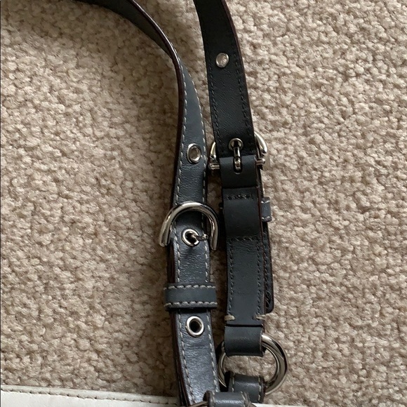 Coach // White and Grey Leather Purse - Picture 3 of 8